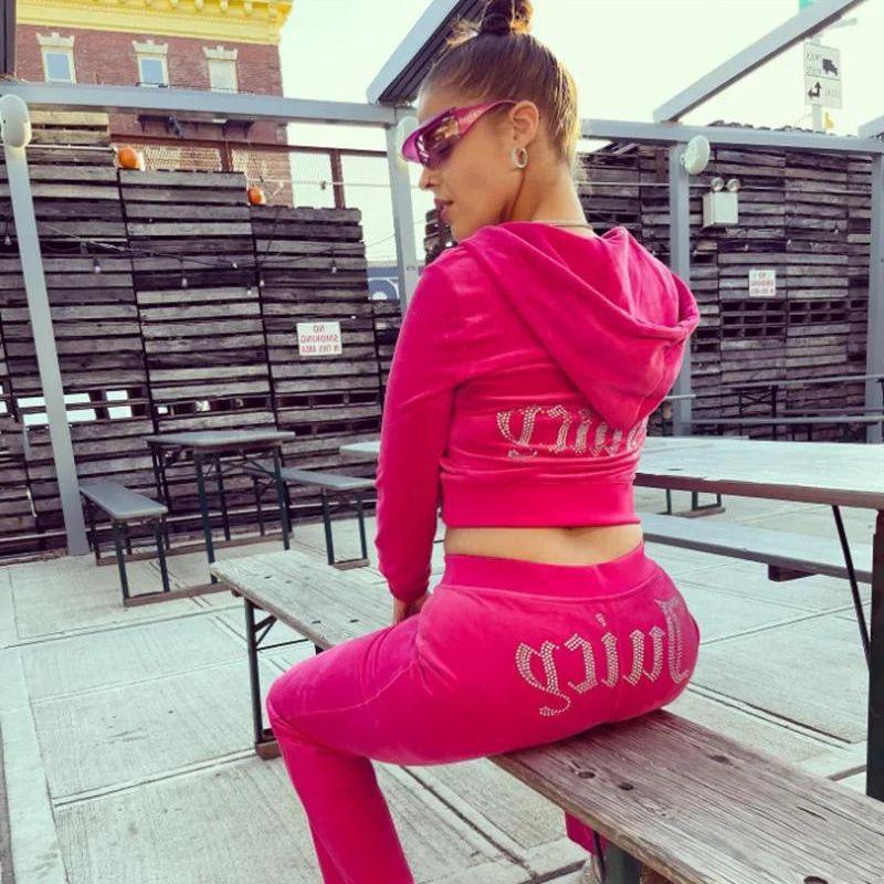 Sahari – Juicy Trainingsanzug mit Glanzeffekt