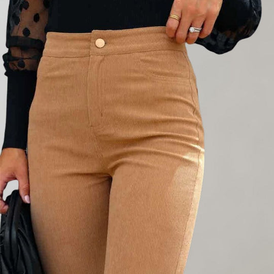 Sahari – Damen Cordhose mit Schlag aus weichem Cordstoff für Herbst und Alltag