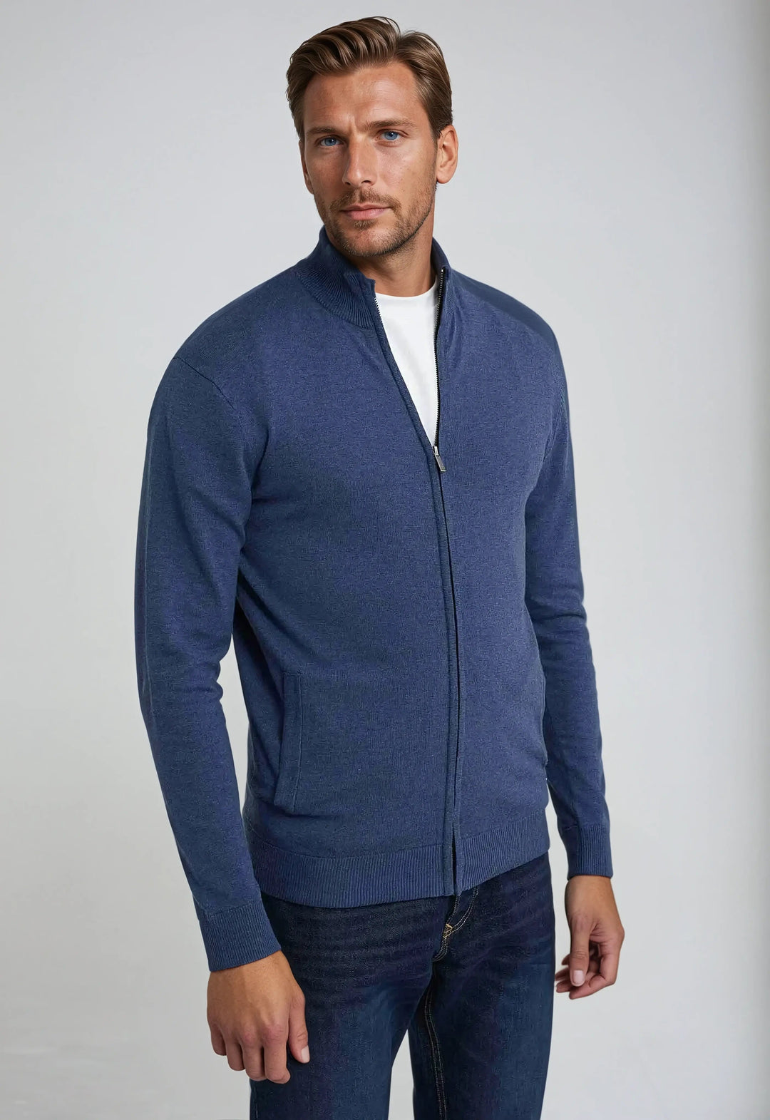 Blauer Full Zip Sweater aus Atmungsaktivem Mischgewebe – Entspannte Passform für Komfort und Stil 0