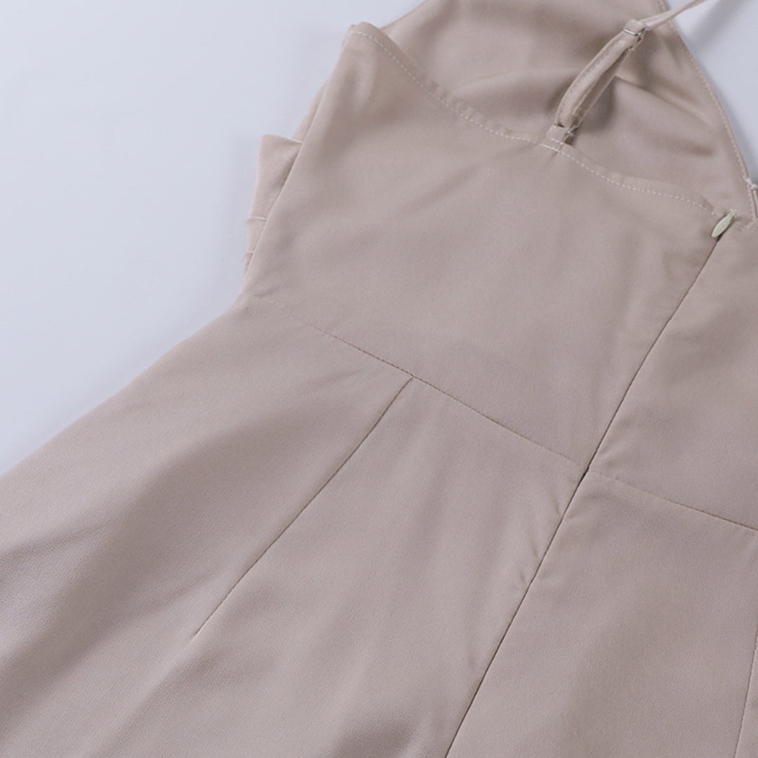 Sahari – Elegantes Midi-Kleid mit Rückenausschnitt